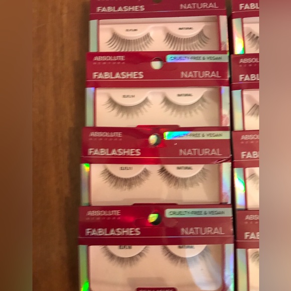 NWT Absolute Natural Lashes - Picture 2 of 3